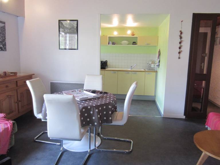 Apartment with 2 rooms for 5 persons — photo 2