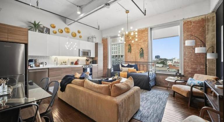 Beautiful holiday apartment with pool | Near Pioneer Park | Pet-friendly — photo 2