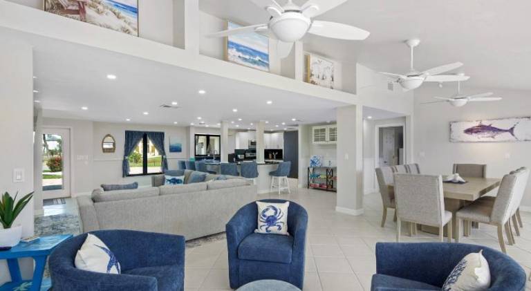 Vacation home with pool — photo 5