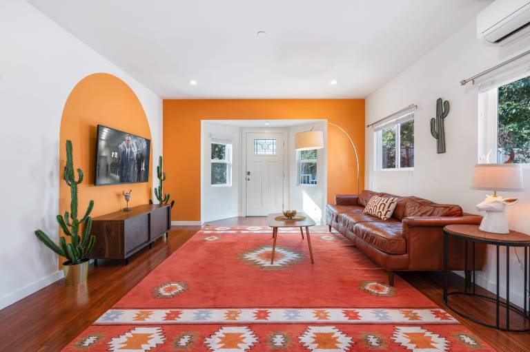 Walkable in Heart of Hollywood Updated & Chic w Patio Southwest by AvantStay