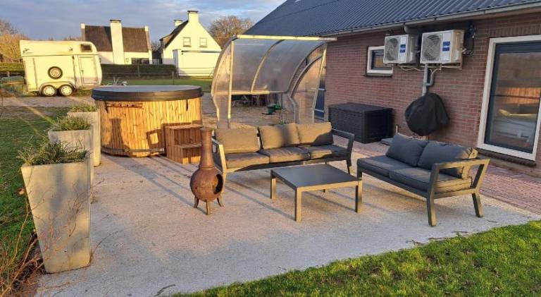 Vacation home with jacuzzi | Pet-friendly — photo 4