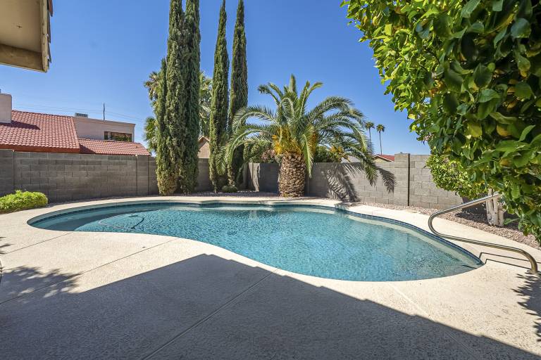 Fully equipped house with barbecue & private pool | Dogs allowed — photo 3