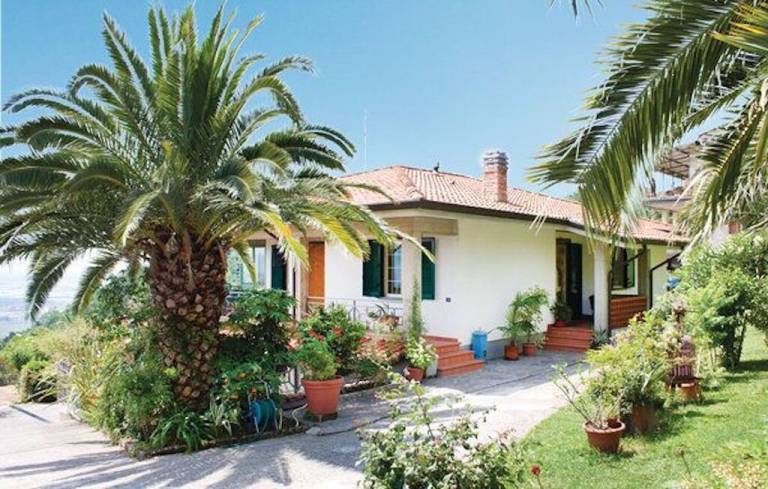 Fully equipped villa with garden, barbecue & private pool | Pet-friendly — photo 3