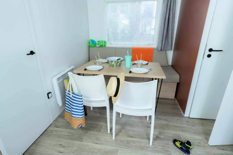 Camping Bela Basque - Comfort Mobile Home 3 Rooms 4/5 People TV — photo 4