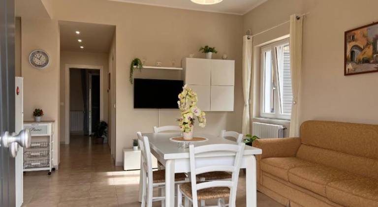 Rental apartment with 2 rooms for 4 persons — photo 3