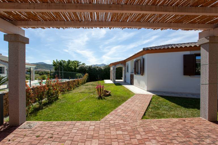 Nice villa with patio, private pool & garden | Garden view | Dogs allowed — photo 4