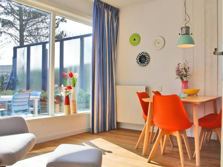 Child-friendly bungalow with patio & garden | Dogs allowed — photo 3