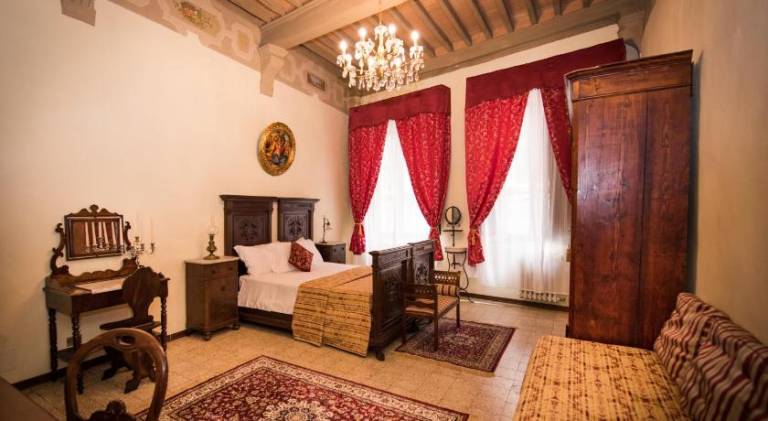 All'ombra della Torre only Rooms in Siena