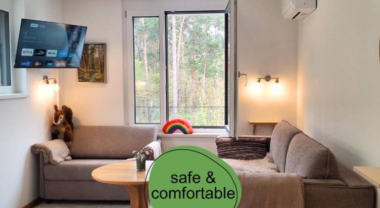 Baham-Apartment Nuernberg - including hot tub, sauna, massage chair, roof terrace, barbecue - metro in Nuremberg