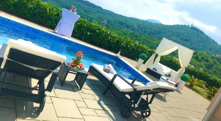 Villa with pool | Pets allowed in Opatija