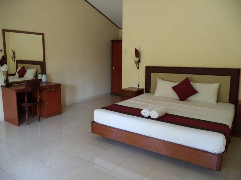 Spacious bungalow with garden & patio | Next to the beach | Pets are welcome in Bali
