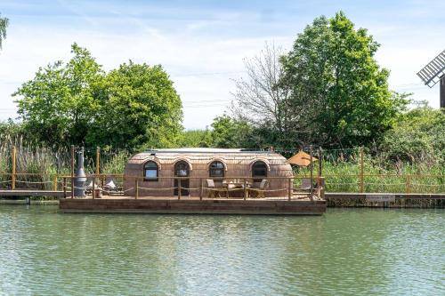 22 m² Hausboot
