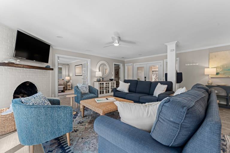 Family-oriented vacation home with grill & private pool | City view | Good for workation | Pets are welcome — photo 5