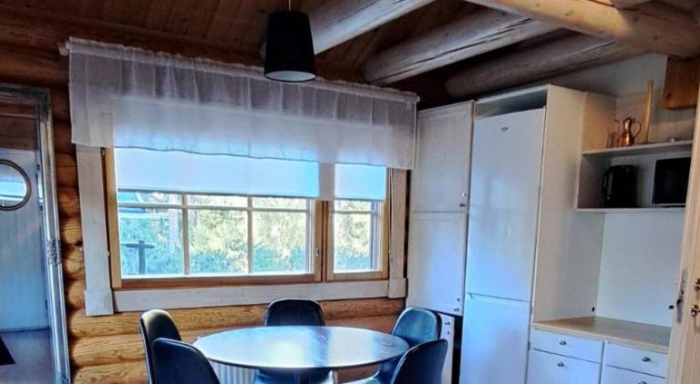 Chalet with 2 rooms for 5 persons — photo 4