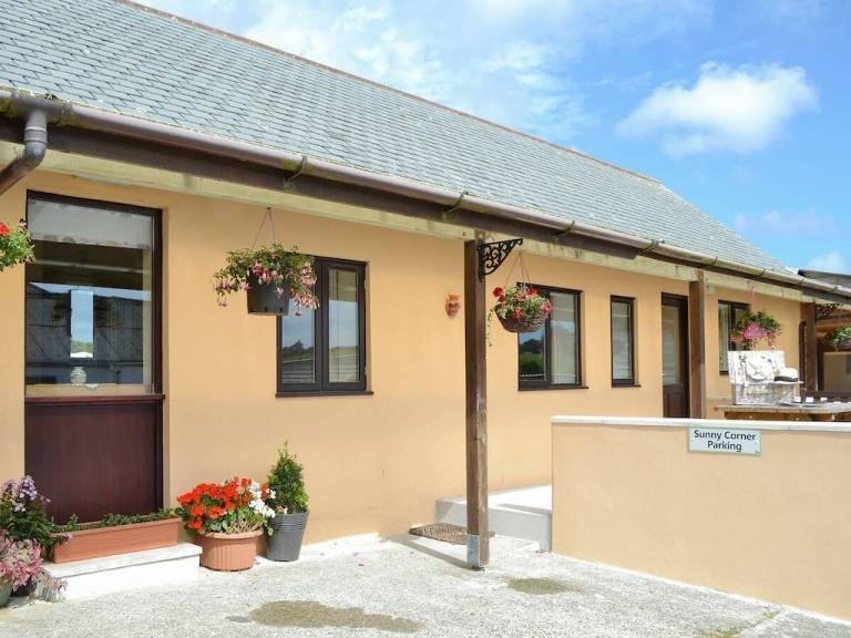 Cottage Coverack