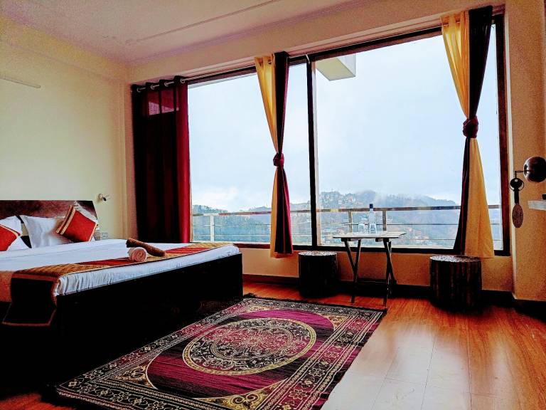 Holiday apartment with yard — photo 2