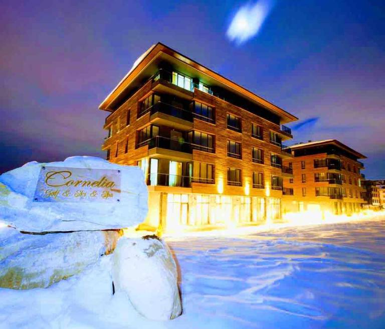 Cornelia Residence - 2BR Mountain View Suite B&B in Razlog