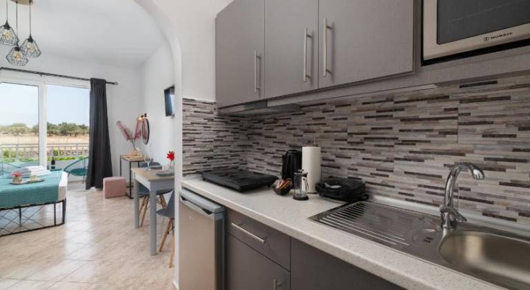 Althea Apartments — photo 3