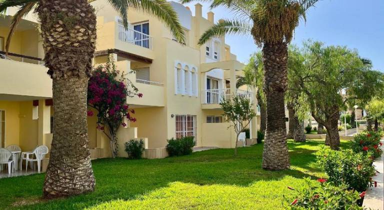 Beautiful rental apartment with grill, pool & yard | Beach nearby | Pets are welcome — photo 2