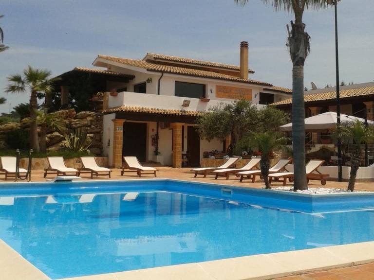 Villa Carlo Resort in Marsala