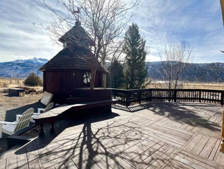 House  Ridgway
