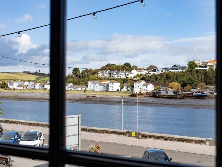 Holiday apartment with terrace | Water view — photo 3