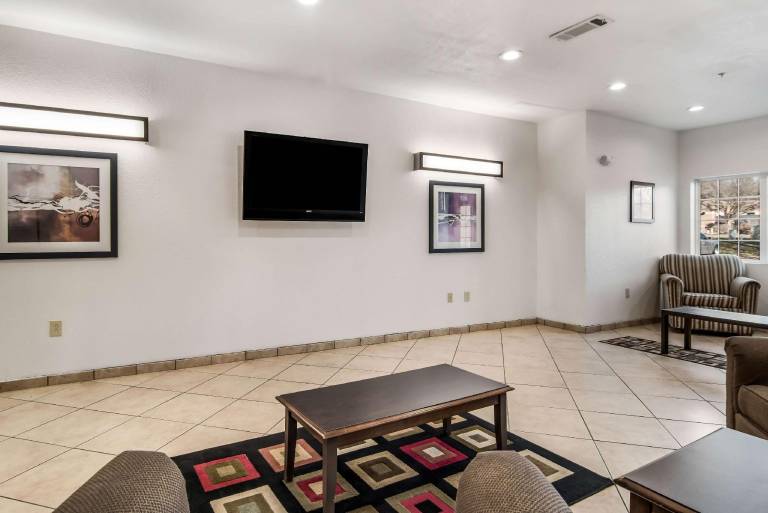 Motel 6 Canton, GA — photo 3