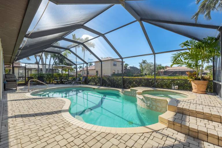 LAKEVIEW!, Heated Pool and Spa -Villa Lakeside Escape - Roelens Vacations in Cape Coral, FL