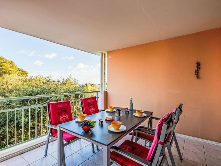 Fully equipped apartment with pool, terrace & yard | Pets are welcome in Fréjus