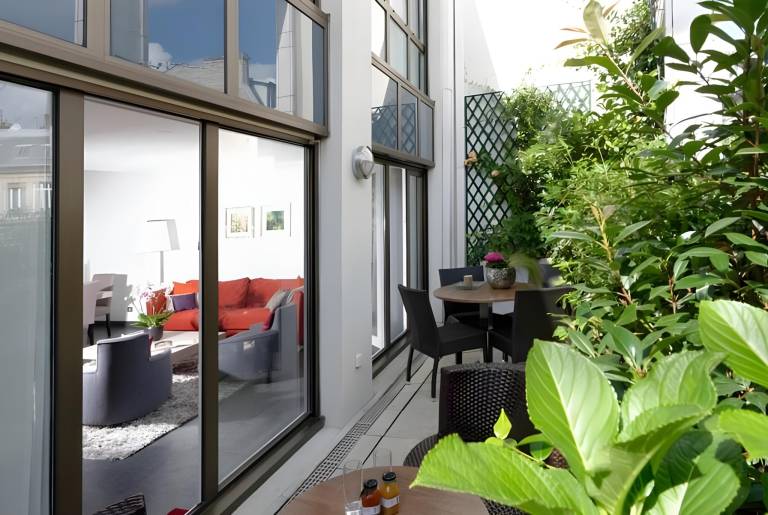 Serviced apartment with patio | Next to Arc de Triomphe — photo 5