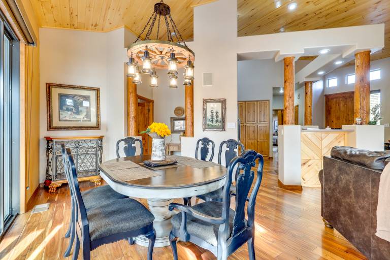 Golf, Trails & Lakes! Dog-Friendly Show Low Home — photo 5