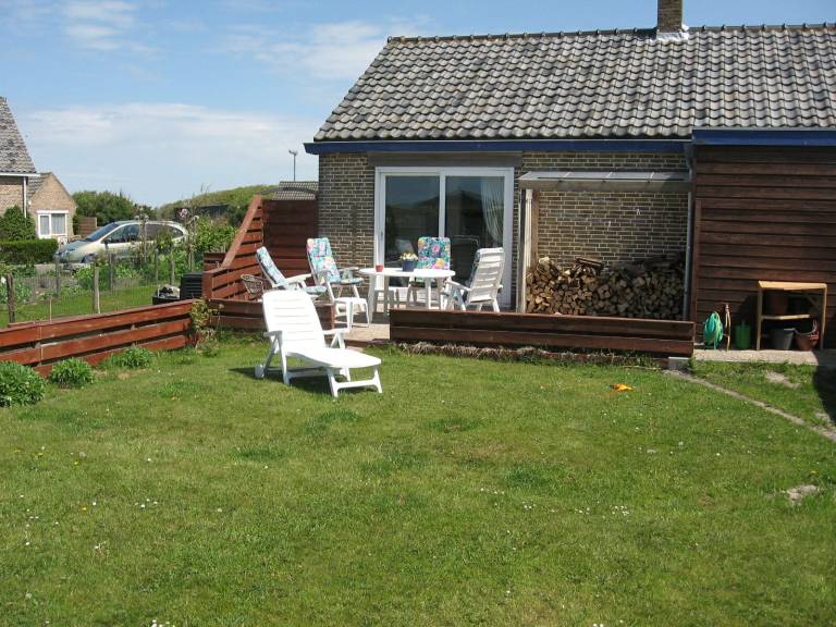 House with patio & garden — photo 3