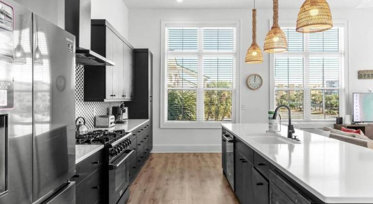 Nice vacation home with pool | Close to the beach | Dogs allowed — photo 4