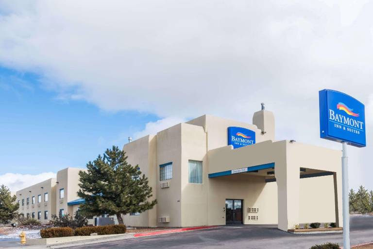 Baymont by Wyndham Santa Fe — photo 4