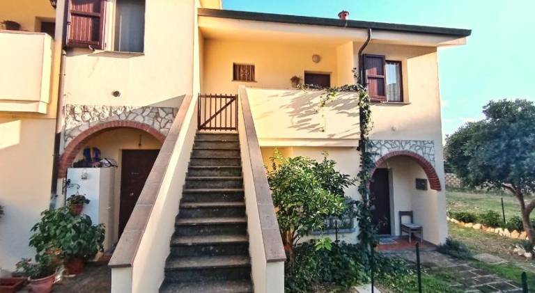Nice rental apartment with terrace & yard | Pet-friendly — photo 4