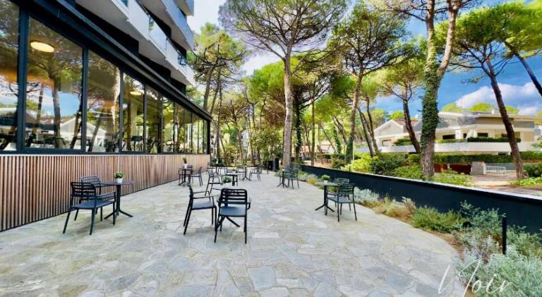 HOTEL NOIR - Free Brunch & Breakfast Until 13-00 - Vicinissimi a Mirabilandia — photo 5
