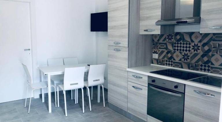 Serviced apartment with garden — photo 4