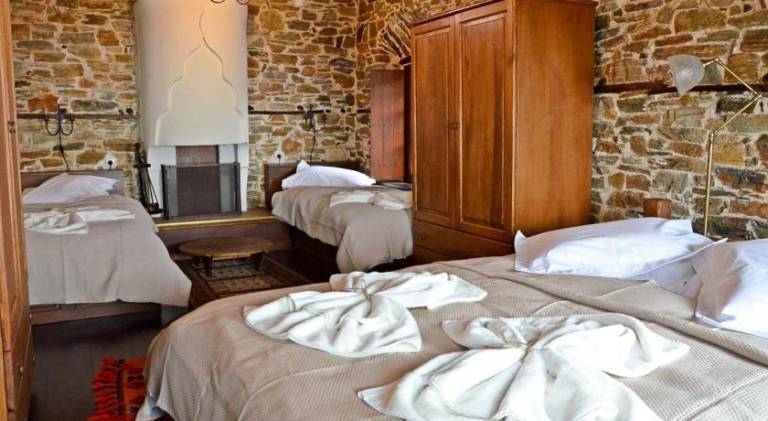 Fyloma Villa With 5 Bedrooms — photo 2