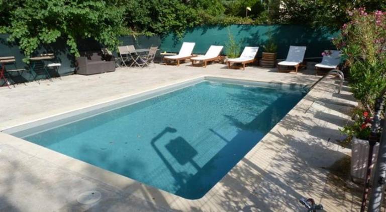 Apartment with private pool — photo 5