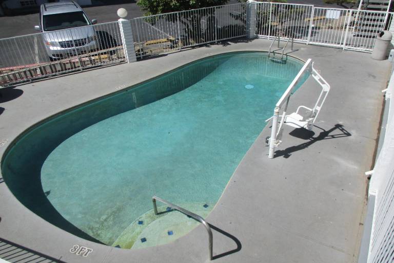 Motel 6 Fresno, CA — photo 4