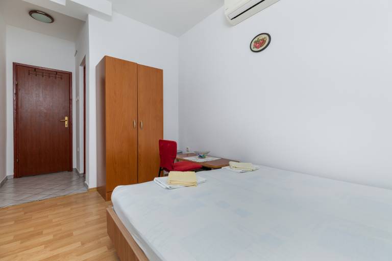 Apartament typu studio Brist