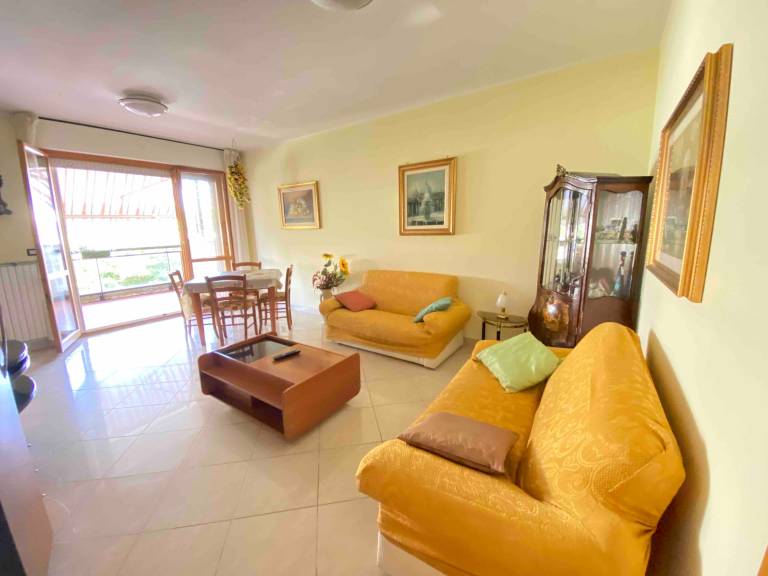 Holiday apartment with patio — photo 5