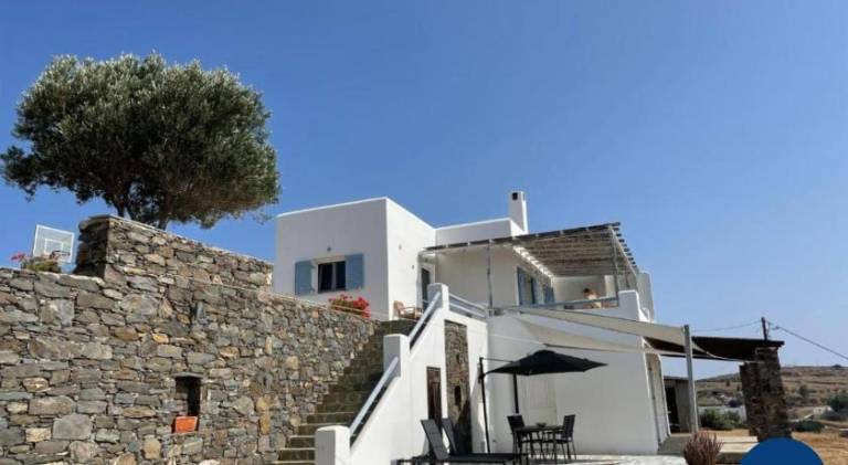 Vacation home with terrace & garden in Syros
