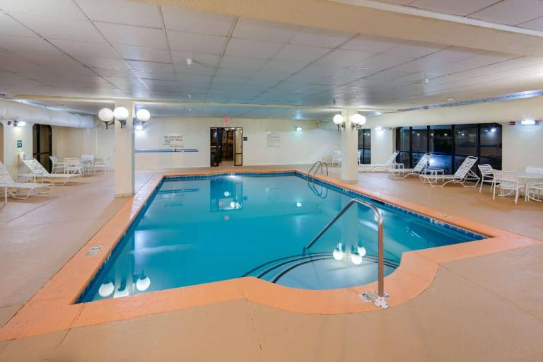 Hampton Inn & Suites Augusta West — photo 4