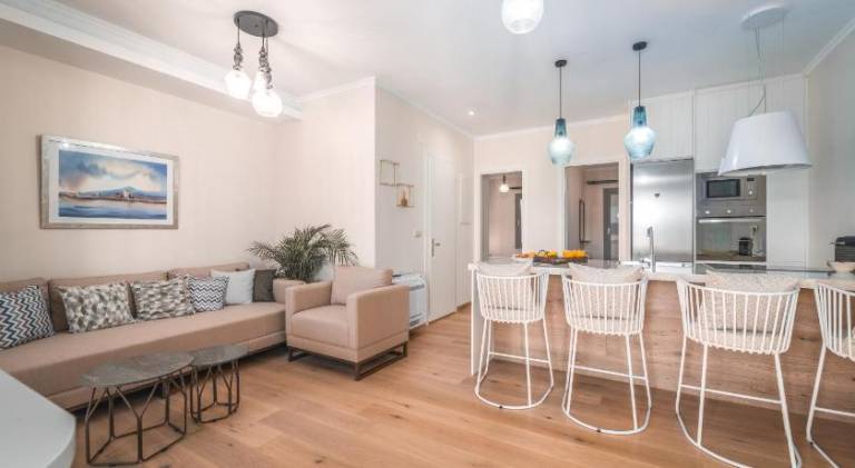 Apartment with patio in Lefkada