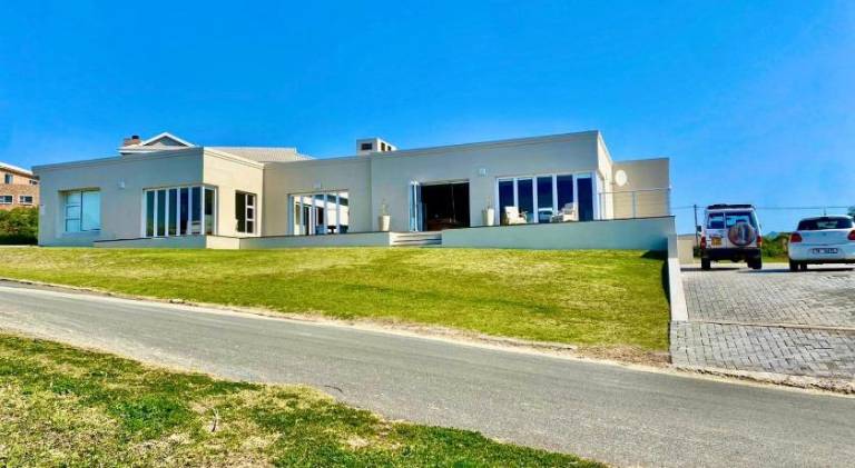 1800 m&sup2; Ferienhaus