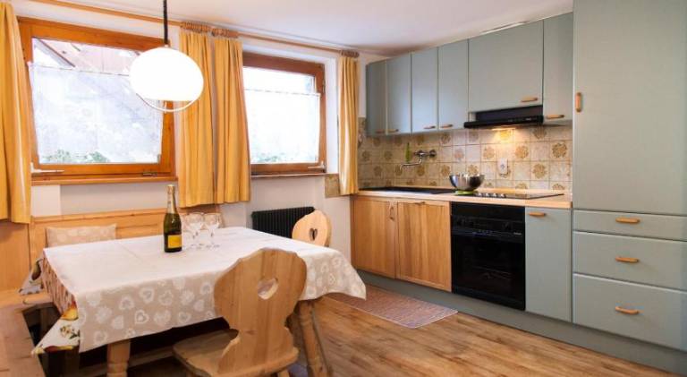 Rental apartment with patio & yard | Ski nearby | Pets are welcome — photo 3