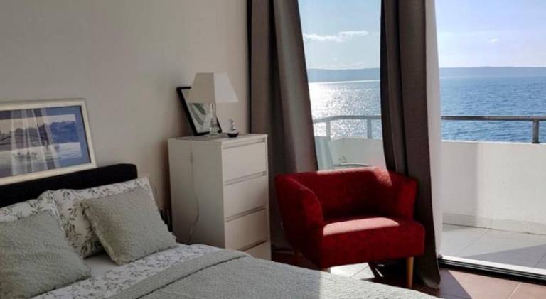 Luxurious Four Bedroom Beach Penthouse — photo 2