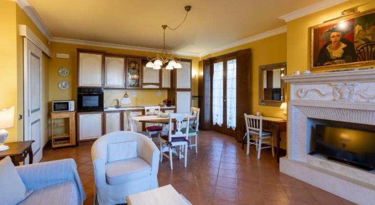 Rental apartment with barbecue, patio & yard — photo 2