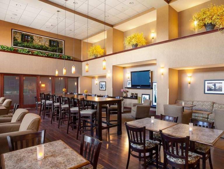 Hampton Inn & Suites Chicago-Libertyville — photo 5